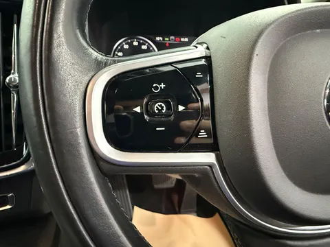 VOLVO V90 2.0 D4 Momentum 5dr Geartronic