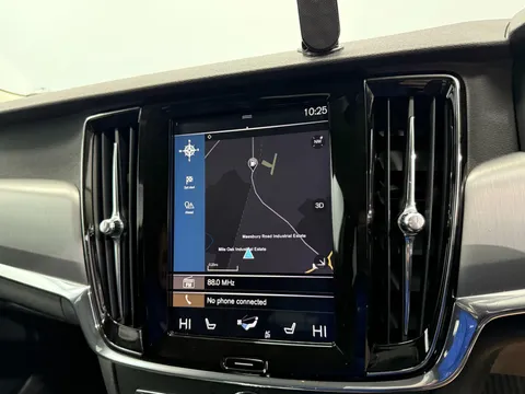 VOLVO V90 2.0 D4 Momentum 5dr Geartronic