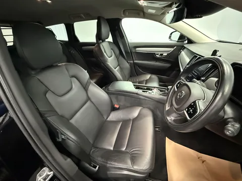 VOLVO V90 2.0 D4 Momentum 5dr Geartronic