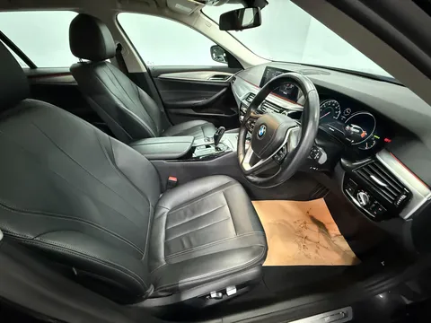 BMW 5 SERIES 530d xDrive SE 5dr Auto