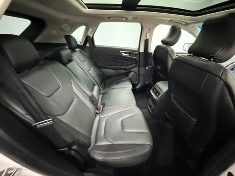 FORD EDGE 2.0 TDCi 210 Titanium 5dr Powershift