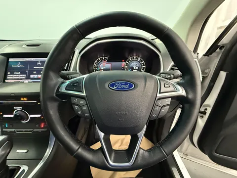 FORD EDGE 2.0 TDCi 210 Titanium 5dr Powershift