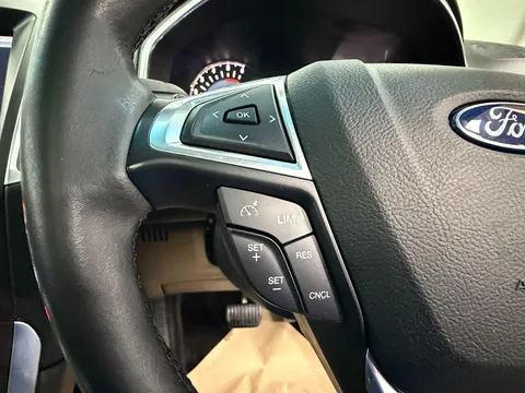 FORD EDGE 2.0 TDCi 210 Titanium 5dr Powershift