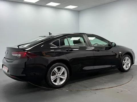 VAUXHALL INSIGNIA DIESEL GRAND SPORT 1.5 Turbo D SE Nav 5dr