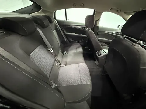 VAUXHALL INSIGNIA DIESEL GRAND SPORT 1.5 Turbo D SE Nav 5dr