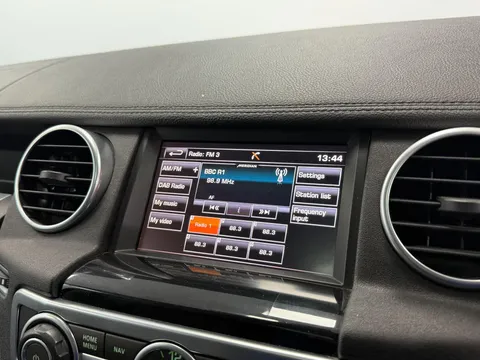 LAND ROVER DISCOVERY 3.0 SDV6 HSE 5dr Auto