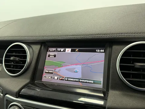 LAND ROVER DISCOVERY 3.0 SDV6 HSE 5dr Auto