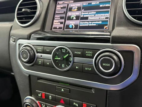 LAND ROVER DISCOVERY 3.0 SDV6 HSE 5dr Auto