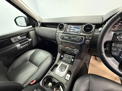 LAND ROVER DISCOVERY 3.0 SDV6 HSE 5dr Auto