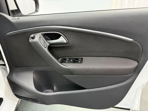 VOLKSWAGEN POLO 1.8 TSI GTI 5dr