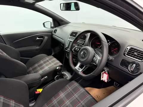VOLKSWAGEN POLO 1.8 TSI GTI 5dr
