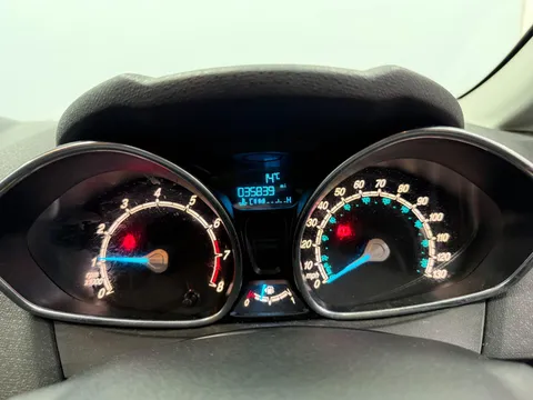 FORD FIESTA 1.25 82 Zetec Black 5dr