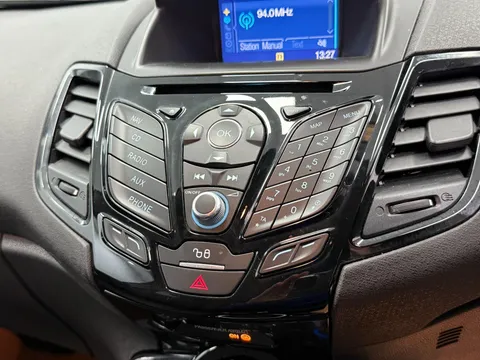 FORD FIESTA 1.25 82 Zetec Black 5dr