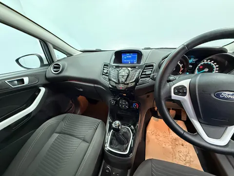 FORD FIESTA 1.25 82 Zetec Black 5dr