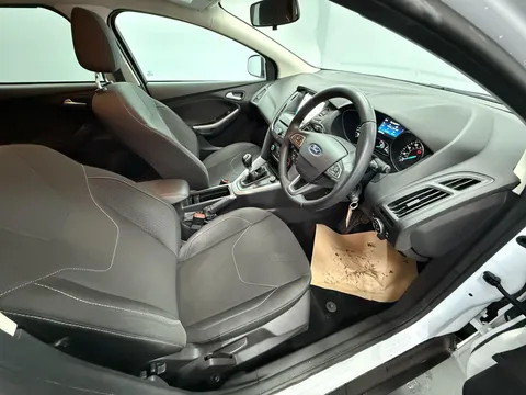 FORD FOCUS 1.5 TDCi 120 Zetec Edition 5dr