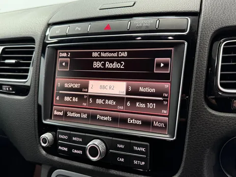 VOLKSWAGEN TOUAREG 3.0 V6 TDI BlueMotion Tech 262 R-Line 5dr Tip Auto