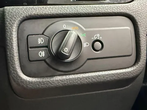 VOLKSWAGEN TOUAREG 3.0 V6 TDI BlueMotion Tech 262 R-Line 5dr Tip Auto