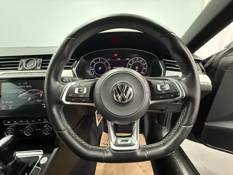 VOLKSWAGEN ARTEON 2.0 TDI R-Line 5dr DSG