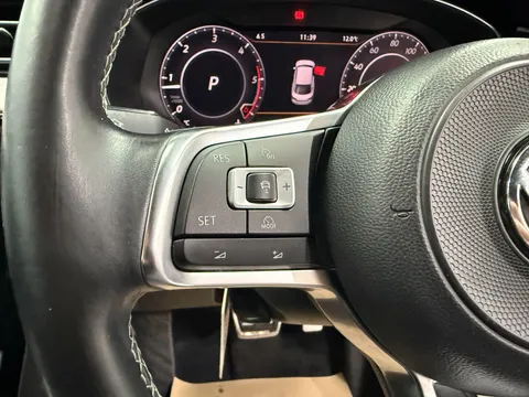 VOLKSWAGEN ARTEON 2.0 TDI R-Line 5dr DSG