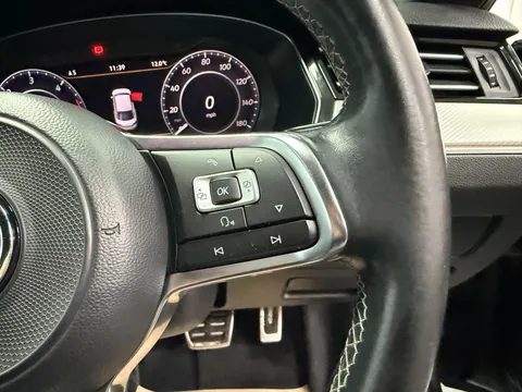 VOLKSWAGEN ARTEON 2.0 TDI R-Line 5dr DSG