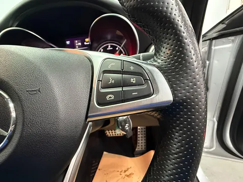 MERCEDES-BENZ C CLASS C220d AMG Line 4dr Auto