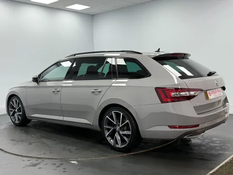 SKODA SUPERB 2.0 TSI Sport Line 5dr DSG