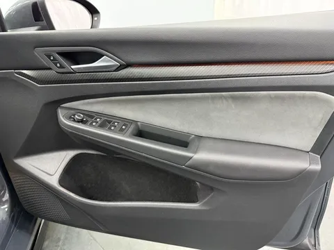 VOLKSWAGEN GOLF 2.0 TDI 150 R-Line 5dr DSG