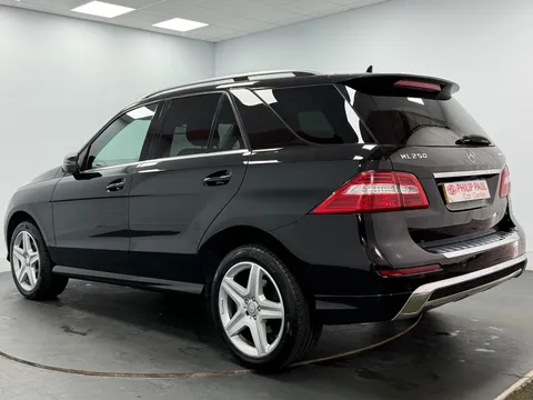MERCEDES-BENZ M CLASS ML250 CDi BlueTEC AMG Line 5dr Auto