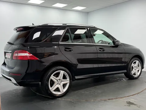 MERCEDES-BENZ M CLASS ML250 CDi BlueTEC AMG Line 5dr Auto