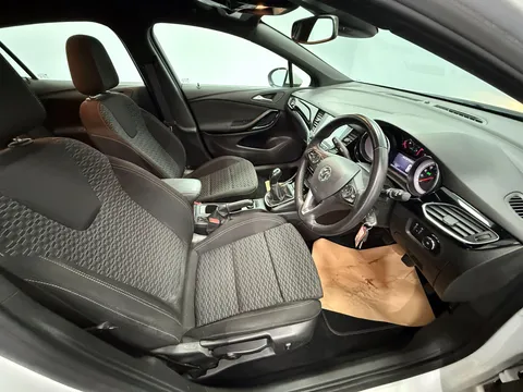 VAUXHALL ASTRA 1.6T 16V 200 SRi Vx-line Nav 5dr