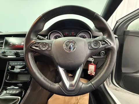 VAUXHALL ASTRA 1.6T 16V 200 SRi Vx-line Nav 5dr