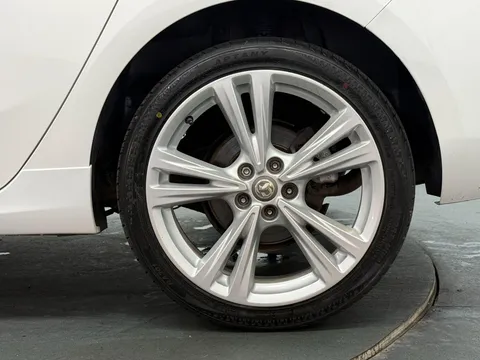 VAUXHALL ASTRA 1.6T 16V 200 SRi Vx-line Nav 5dr