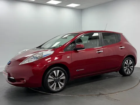 NISSAN LEAF 80kW Tekna 30kWh 5dr Auto