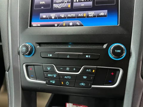 FORD MONDEO 2.0 TDCi Titanium 5dr Powershift