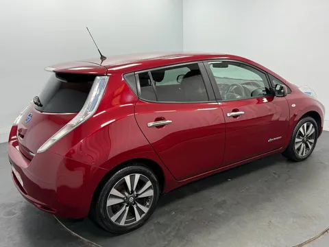 NISSAN LEAF 80kW Tekna 30kWh 5dr Auto