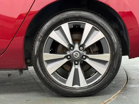 NISSAN LEAF 80kW Tekna 30kWh 5dr Auto