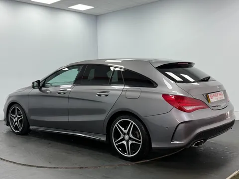 MERCEDES-BENZ CLA CLA 220d AMG Sport 5dr Tip Auto