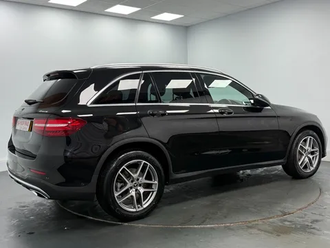 MERCEDES-BENZ GLC GLC 220d 4Matic AMG Line 5dr 9G-Tronic