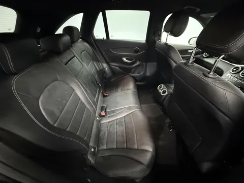 MERCEDES-BENZ GLC GLC 220d 4Matic AMG Line 5dr 9G-Tronic