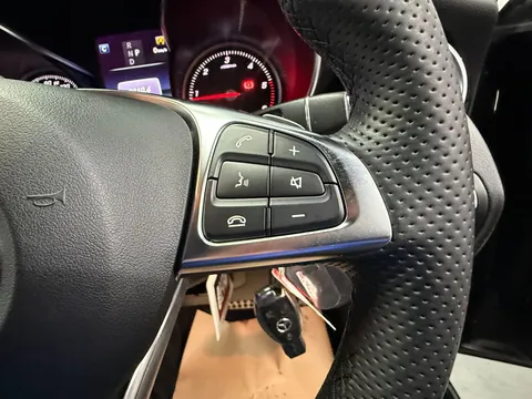 MERCEDES-BENZ GLC GLC 220d 4Matic AMG Line 5dr 9G-Tronic