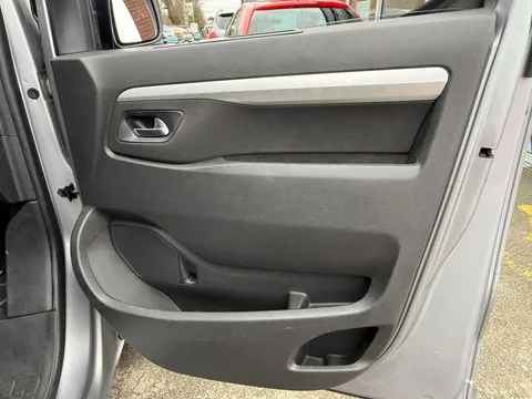 TOYOTA PROACE VERSO 2.0D Shuttle Long 5dr