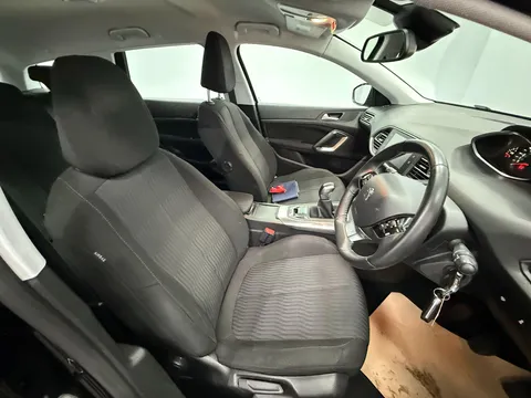 PEUGEOT 308 1.6 HDi 92 Active 5dr