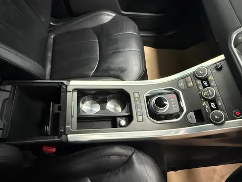 LAND ROVER RANGE ROVER EVOQUE 2.0 TD4 SE 5dr Auto