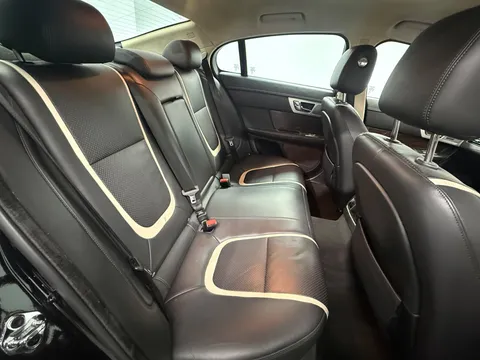 JAGUAR XF 2.2d [163] Portfolio 4dr Auto