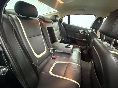 JAGUAR XF 2.2d [163] Portfolio 4dr Auto