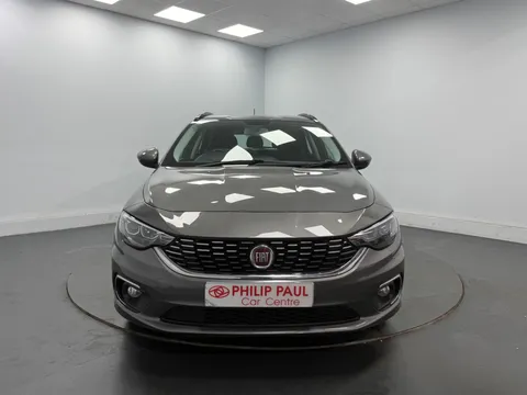 FIAT TIPO 1.4 Lounge 5dr