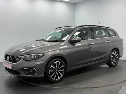 FIAT TIPO 1.4 Lounge 5dr