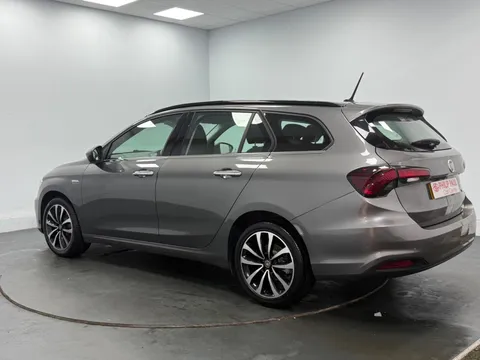 FIAT TIPO 1.4 Lounge 5dr