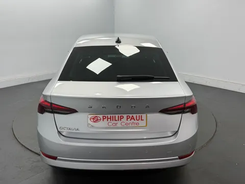 SKODA OCTAVIA 2.0 TDI SE L First Edition 5dr