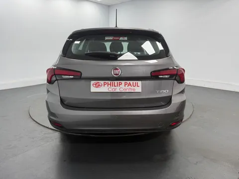 FIAT TIPO 1.4 Lounge 5dr